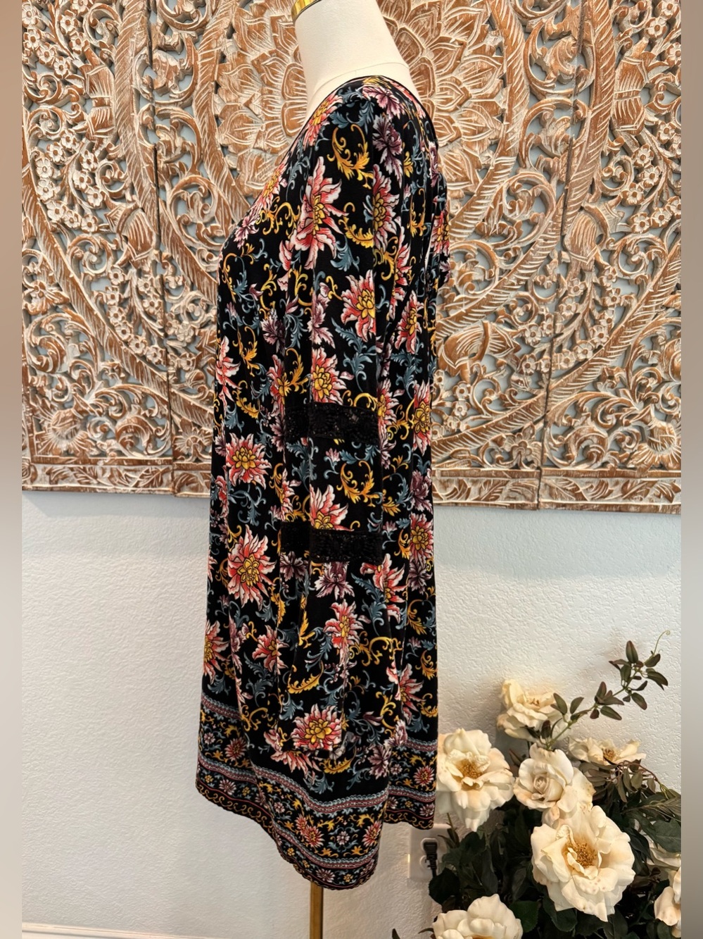 Xhileration Floral V-Neck Long Sleeve Tunic Dress in Black - Picture 7 of 16